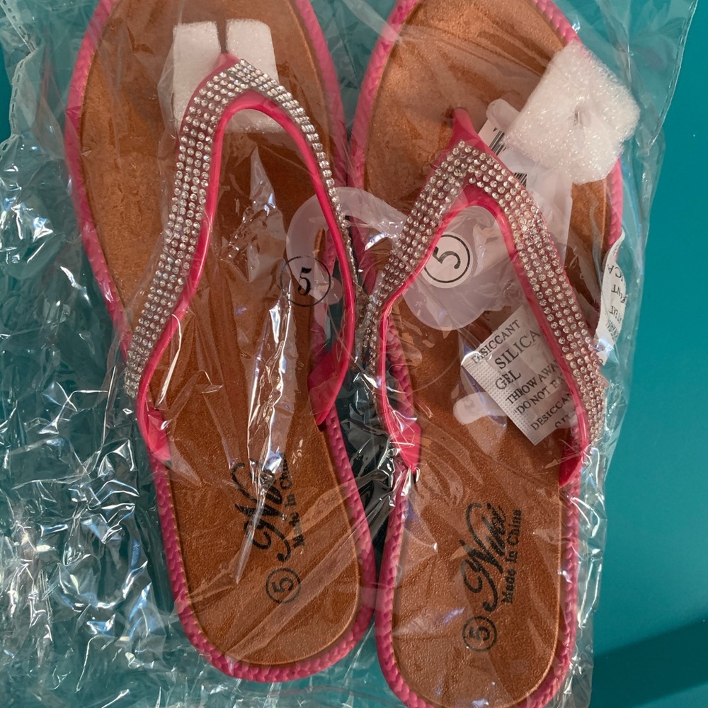 Rhinestone Flip Flops Pink Size 5 Brand New Sealed